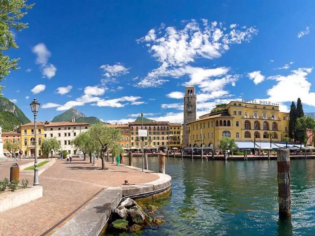 La Brezza Del Lago Riva del Garda Esterno foto